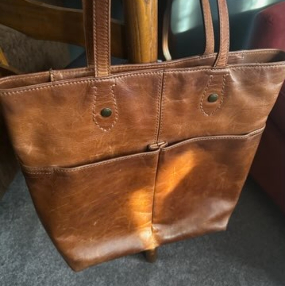 FRYE AND CO. Brown Leather Tote**